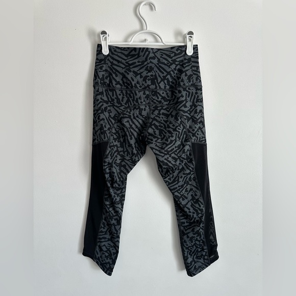 Lululemon Hot To Street Crop Leggings - Picture 1 of 5